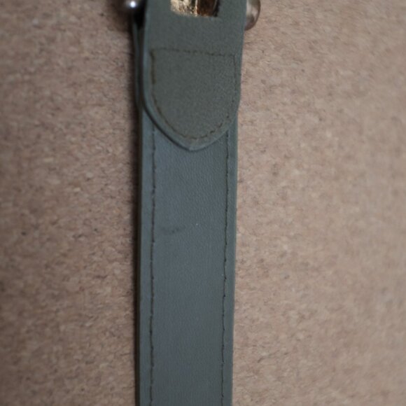 COPY - Green buckle belt Hook Closure vintage style adjustable 1" wide - Picture 6 of 10